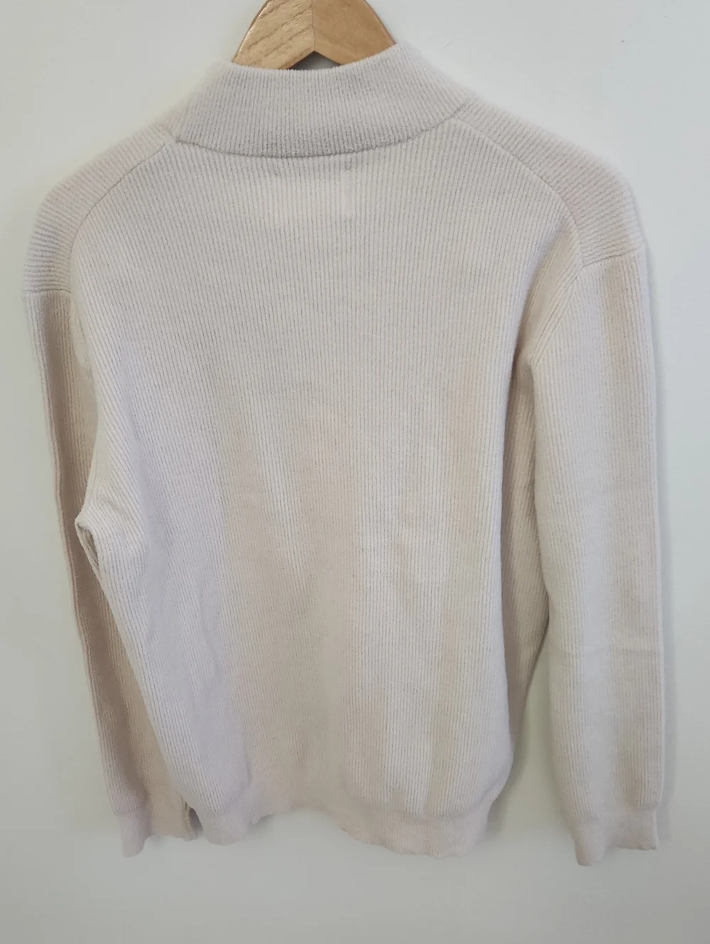 NN. 07 No Nationality Cream Ribbed Mock Neck Sweater Large